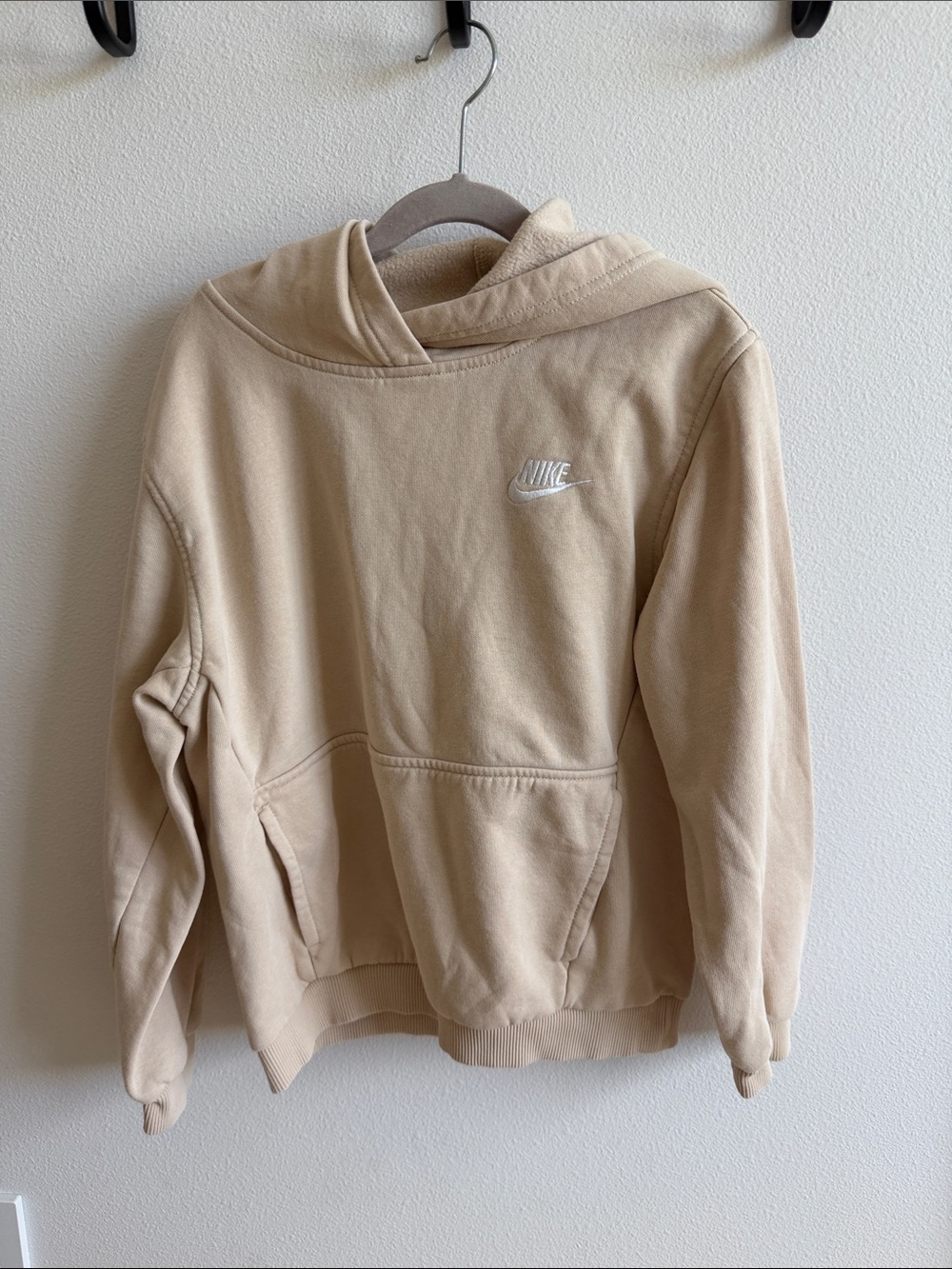 Nike Men’s Beige Crewneck Hoodie
